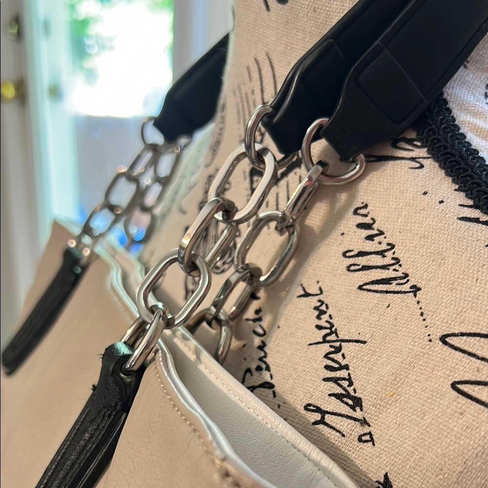 Simply Vera Vera Wang Beige and White Tote Bag - Picture 7 of 10